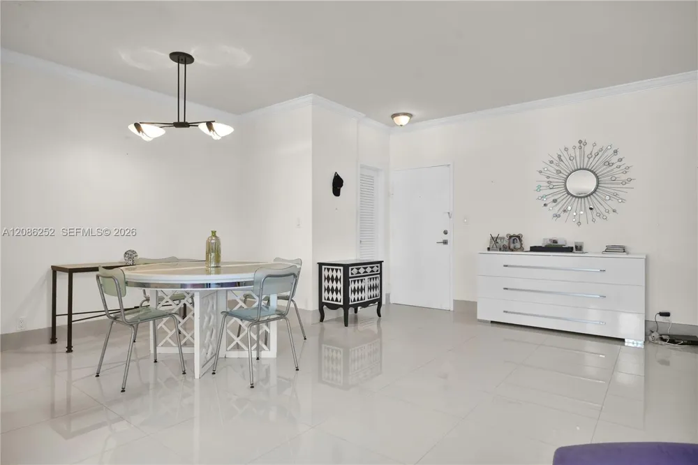 4747 Collins Ave #1008 Miami Beach, FL 33140