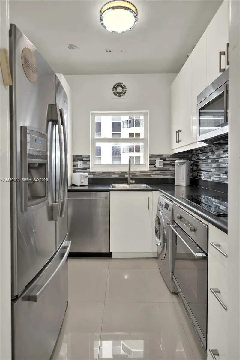 4747 Collins Ave #1008 Miami Beach, FL 33140