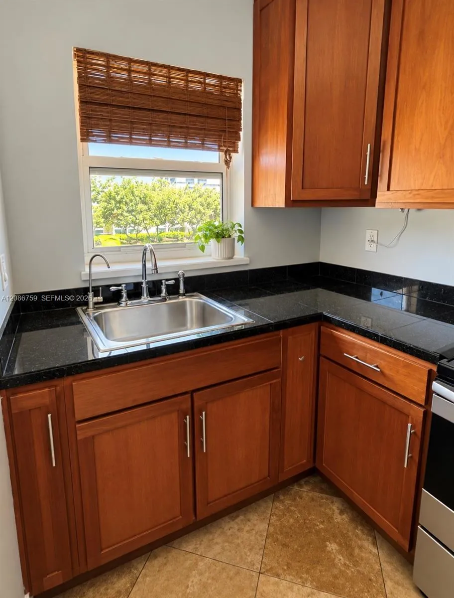 1000 SE 15th St #205 Fort Lauderdale, FL 33316