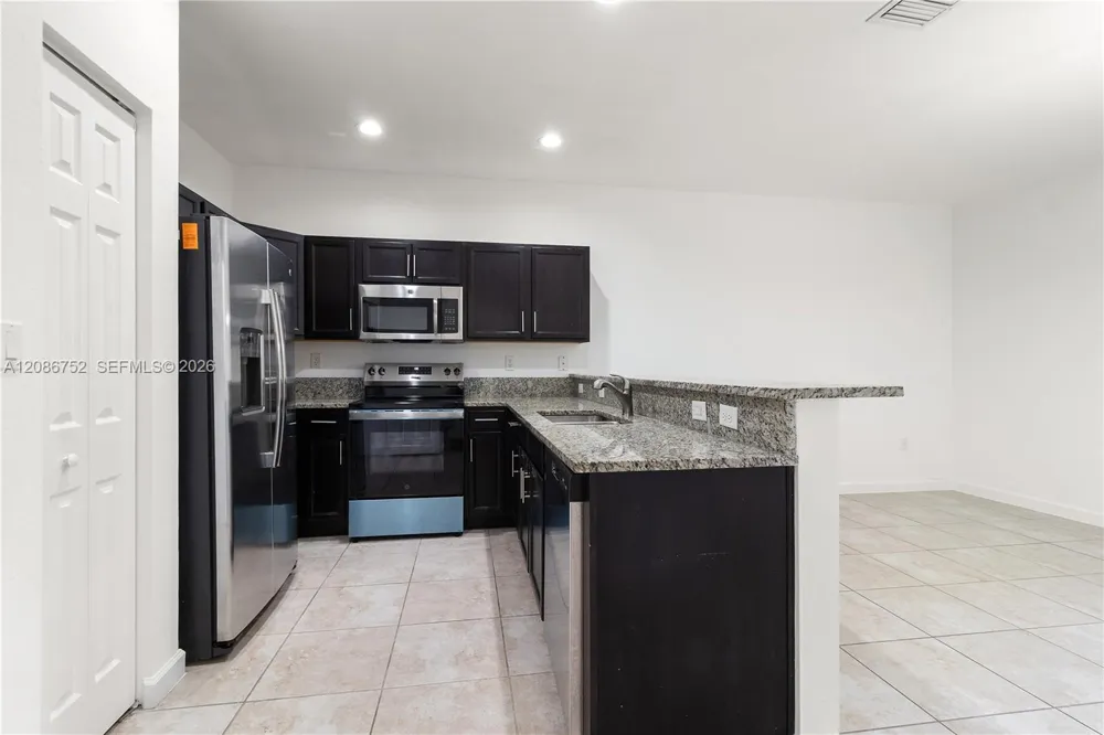 3217 SE 4th St #3217 Homestead, FL 33033