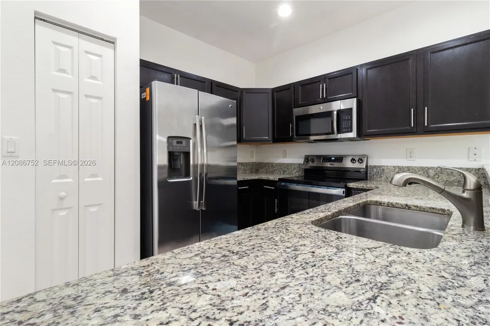 3217 SE 4th St #3217 Homestead, FL 33033