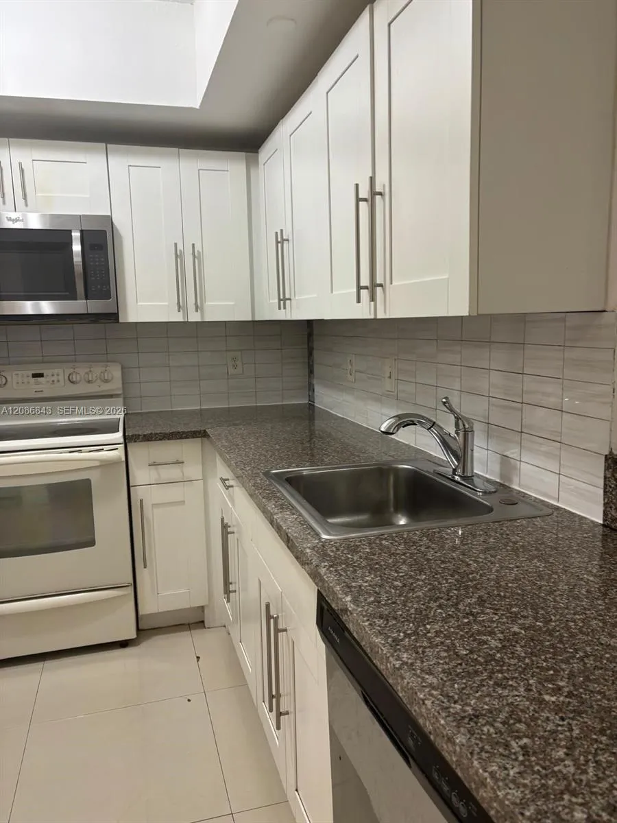 11060 SW 196th St #108 Cutler Bay, FL 33157