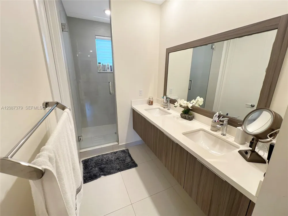 6416 102nd Ct #304 Doral, FL 33178