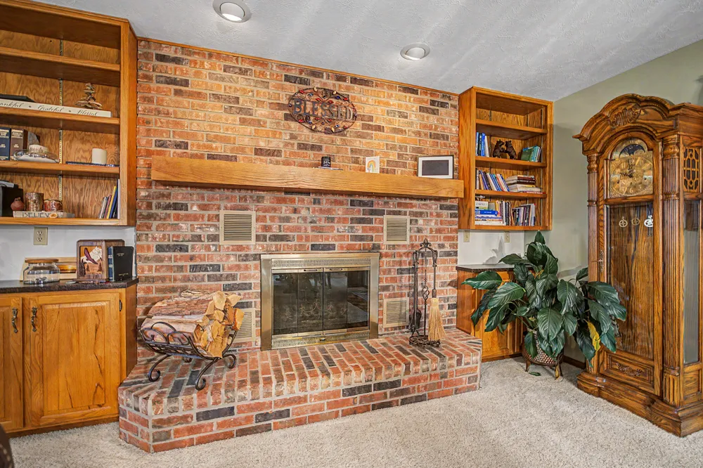 15741 18 Mile Road Marshall, MI 49068