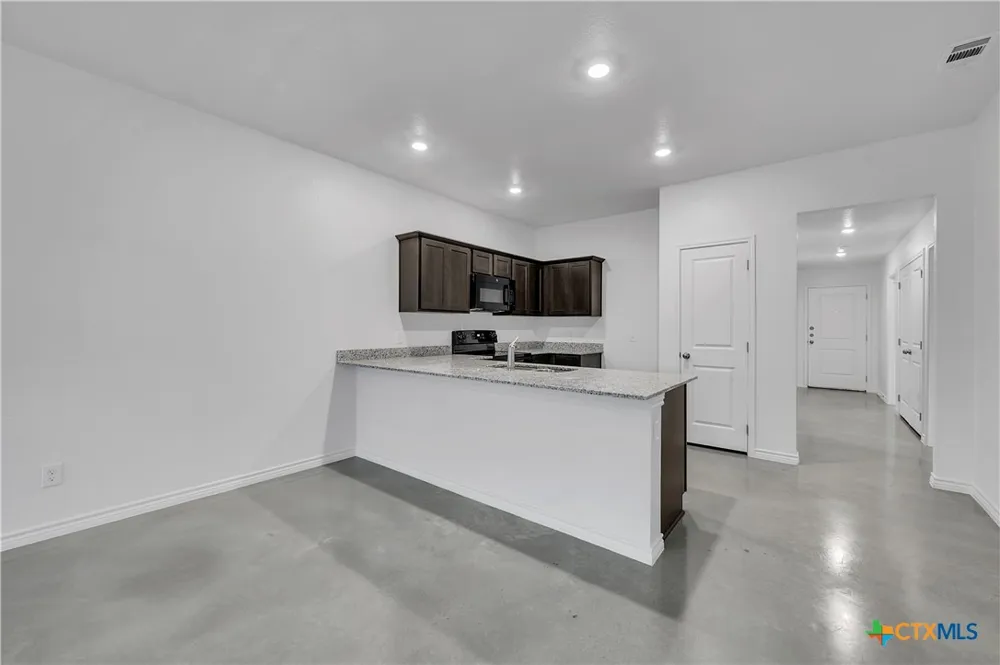 627 Pacific Crest Trail Copperas Cove, TX 76522