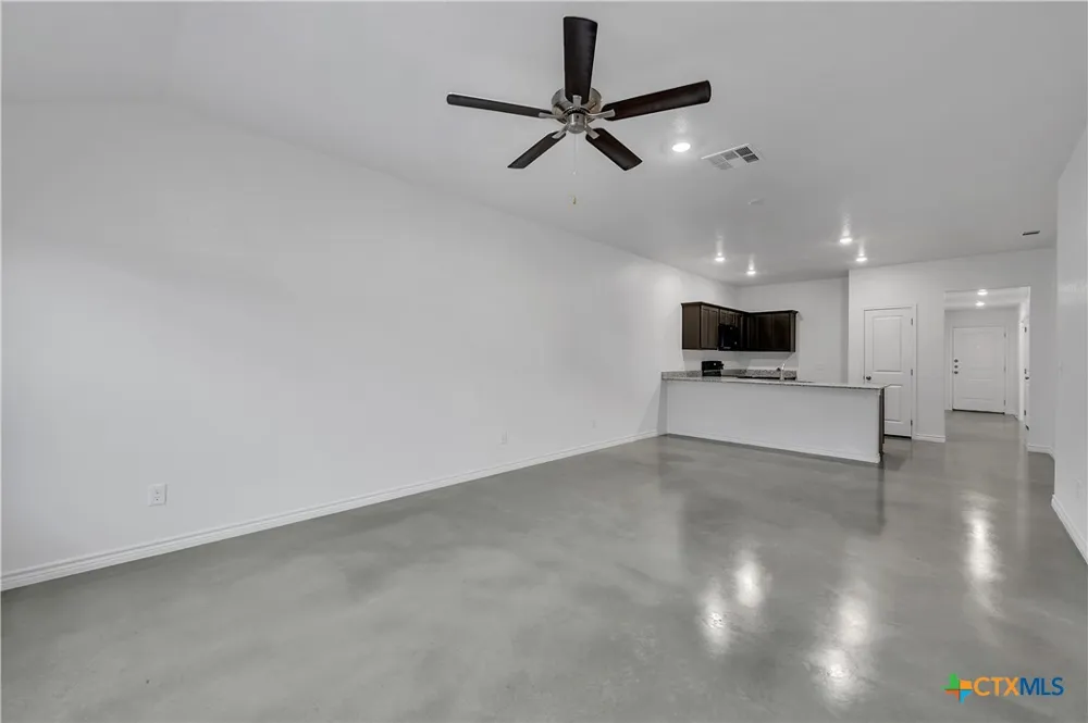 627 Pacific Crest Trail Copperas Cove, TX 76522