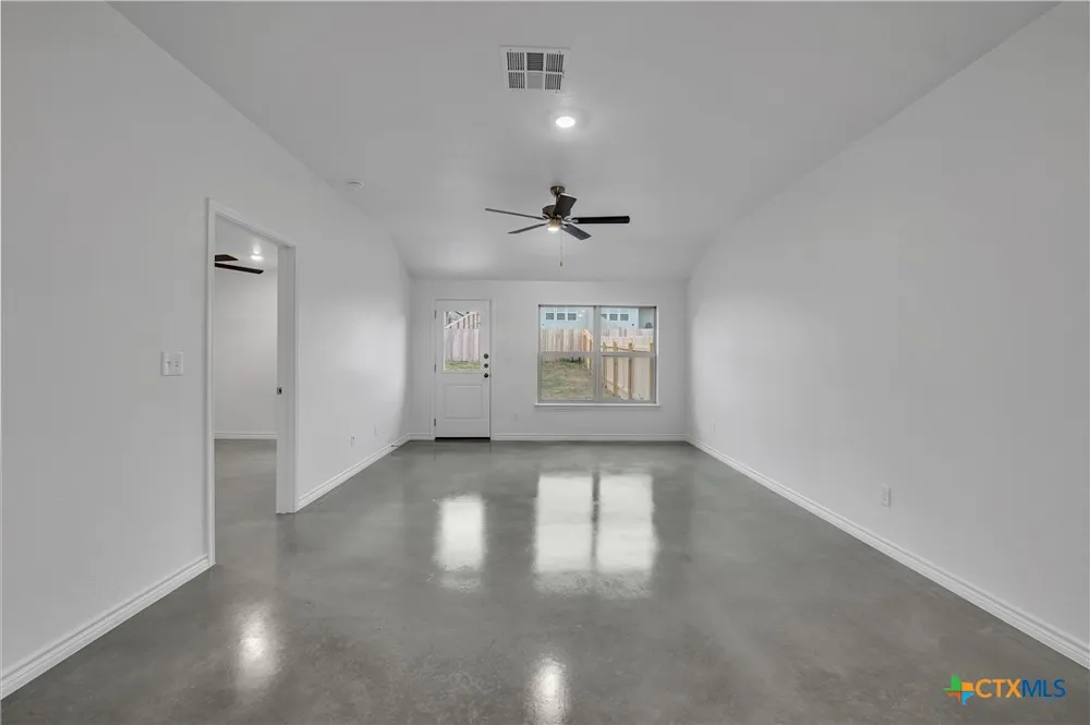 627 Pacific Crest Trail Copperas Cove, TX 76522