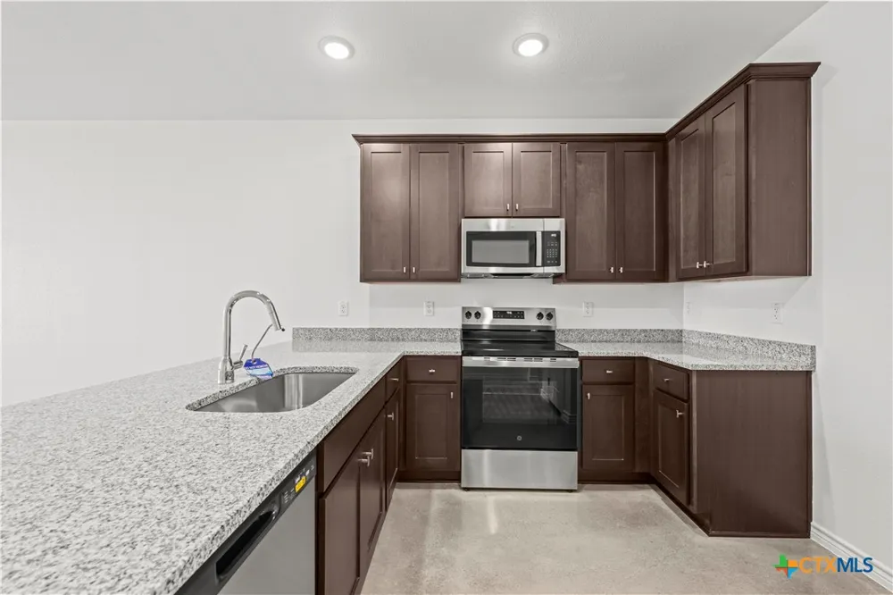 631 Pacific Crest Trail Copperas Cove, TX 76522