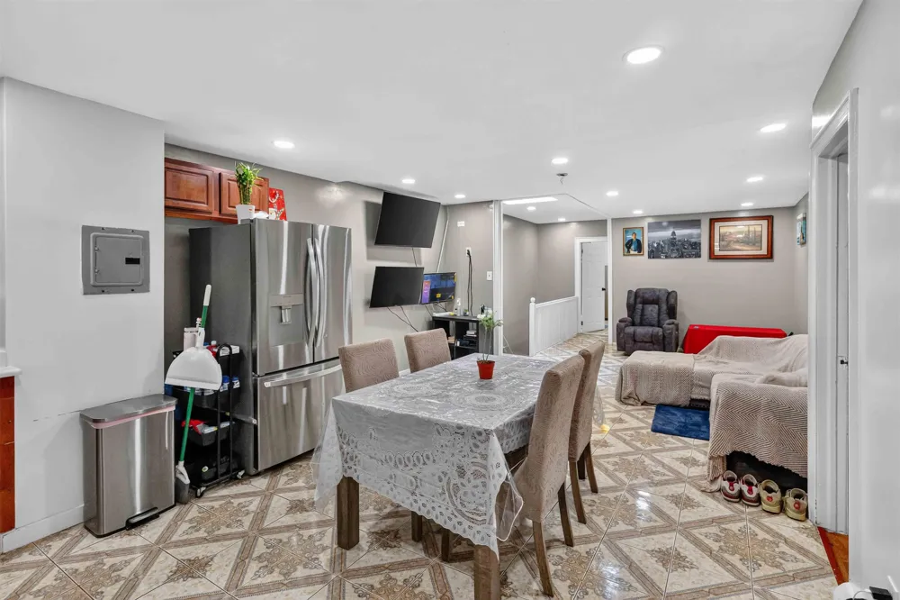 358 BROADWAY Bayonne, NJ 07002