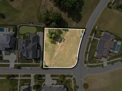 7100 Lanceleaf Dr