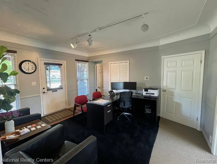 1 COMMERCE ROAD ROAD Commerce Charter Township, MI 48382