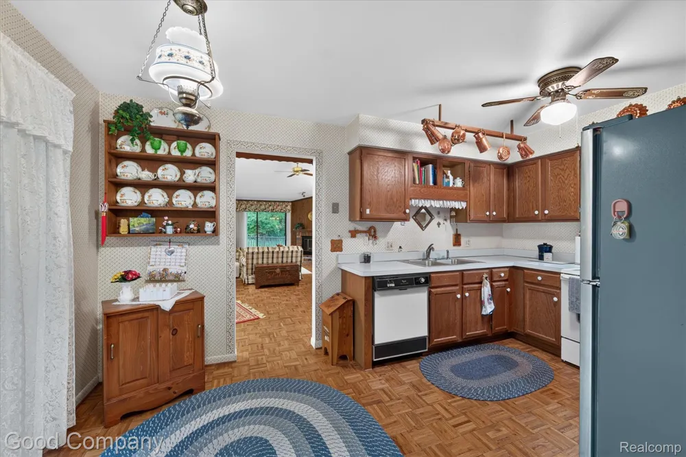 1902 Jenny Lane Rochester Hills City, MI 48309
