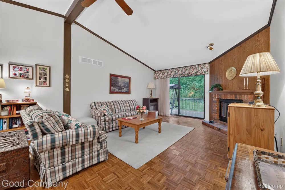 1902 Jenny Lane Rochester Hills City, MI 48309