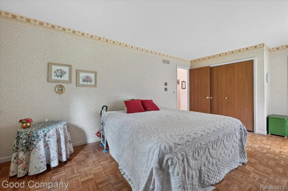 1902 Jenny Lane Rochester Hills City, MI 48309
