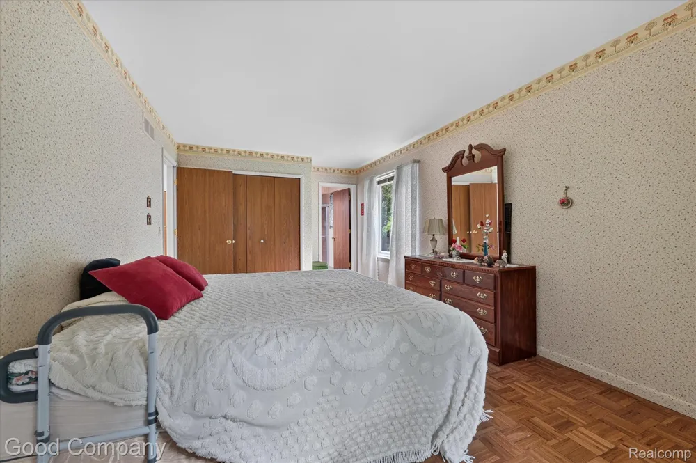 1902 Jenny Lane Rochester Hills City, MI 48309