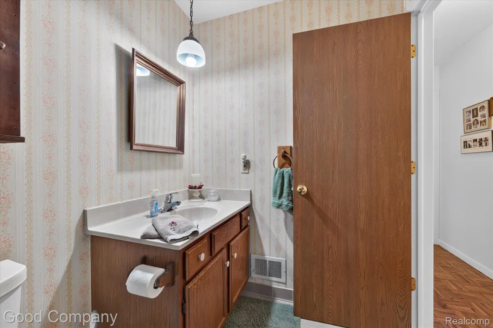 1902 Jenny Lane Rochester Hills City, MI 48309