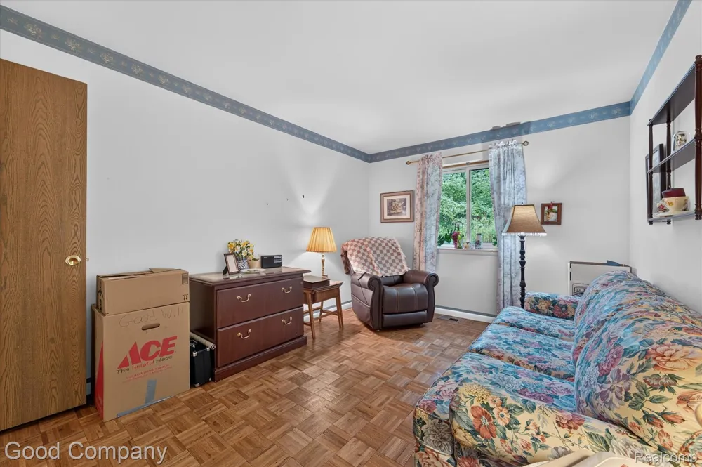 1902 Jenny Lane Rochester Hills City, MI 48309