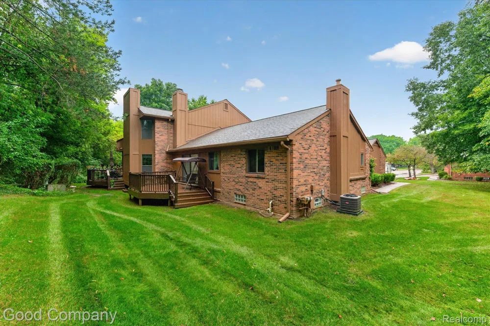 1902 Jenny Lane Rochester Hills City, MI 48309