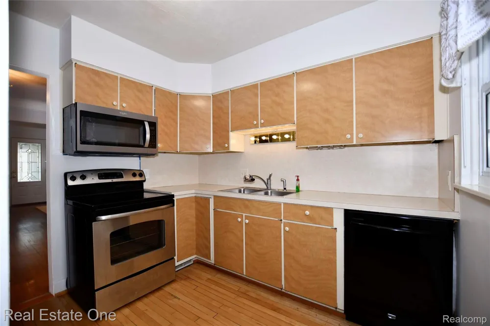 610 Marlin Avenue Royal Oak City, MI 48067