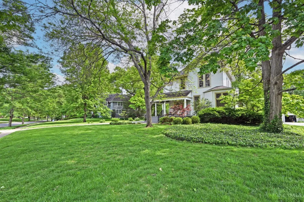 35 Walnut Avenue Wyoming, OH 45215