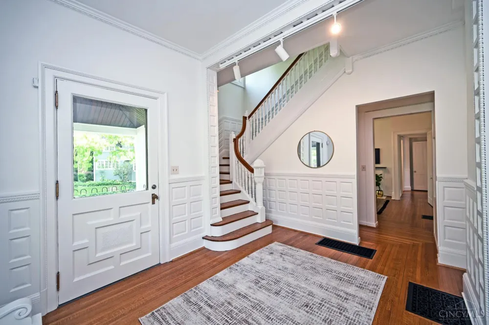 35 Walnut Avenue Wyoming, OH 45215