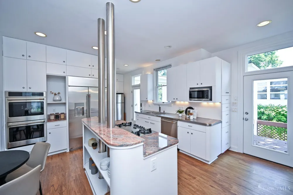 35 Walnut Avenue Wyoming, OH 45215