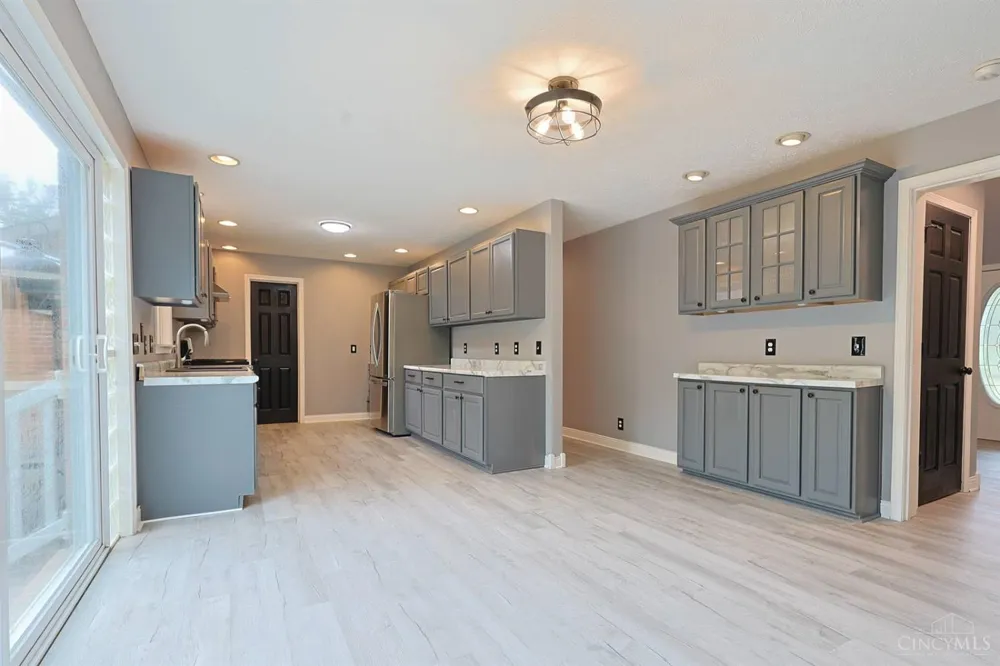 6233 Fay Court Miami, OH 45140