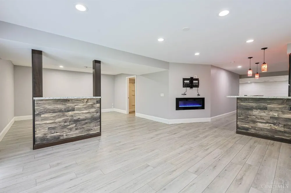 6233 Fay Court Miami, OH 45140