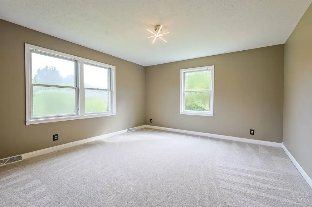 6233 Fay Court Miami, OH 45140