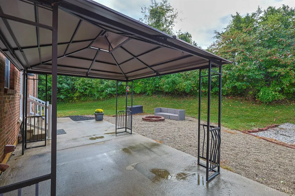 6233 Fay Court Miami, OH 45140