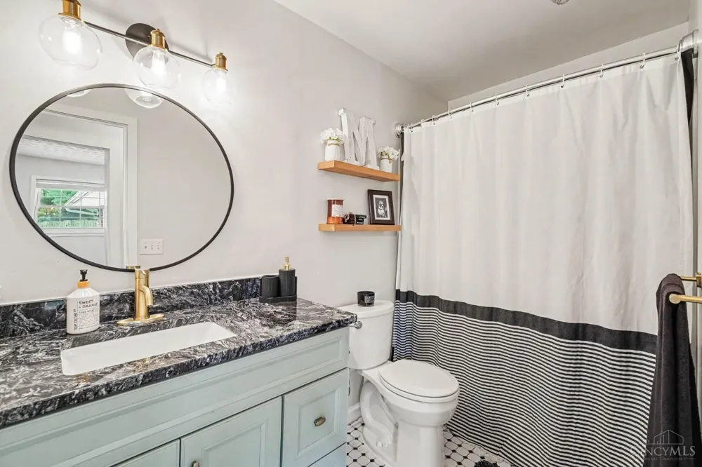 260 Sinclair Court Loveland, OH 45140