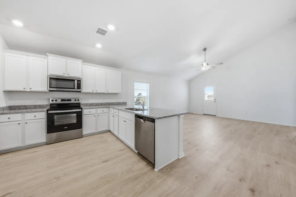 217 W Luna Blue Lane Jarrell, TX 76537