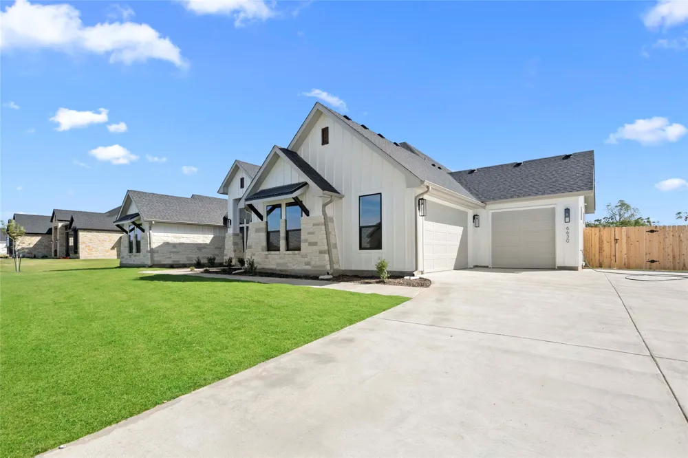 6774 Kings Mill Drive Salado, TX 76571
