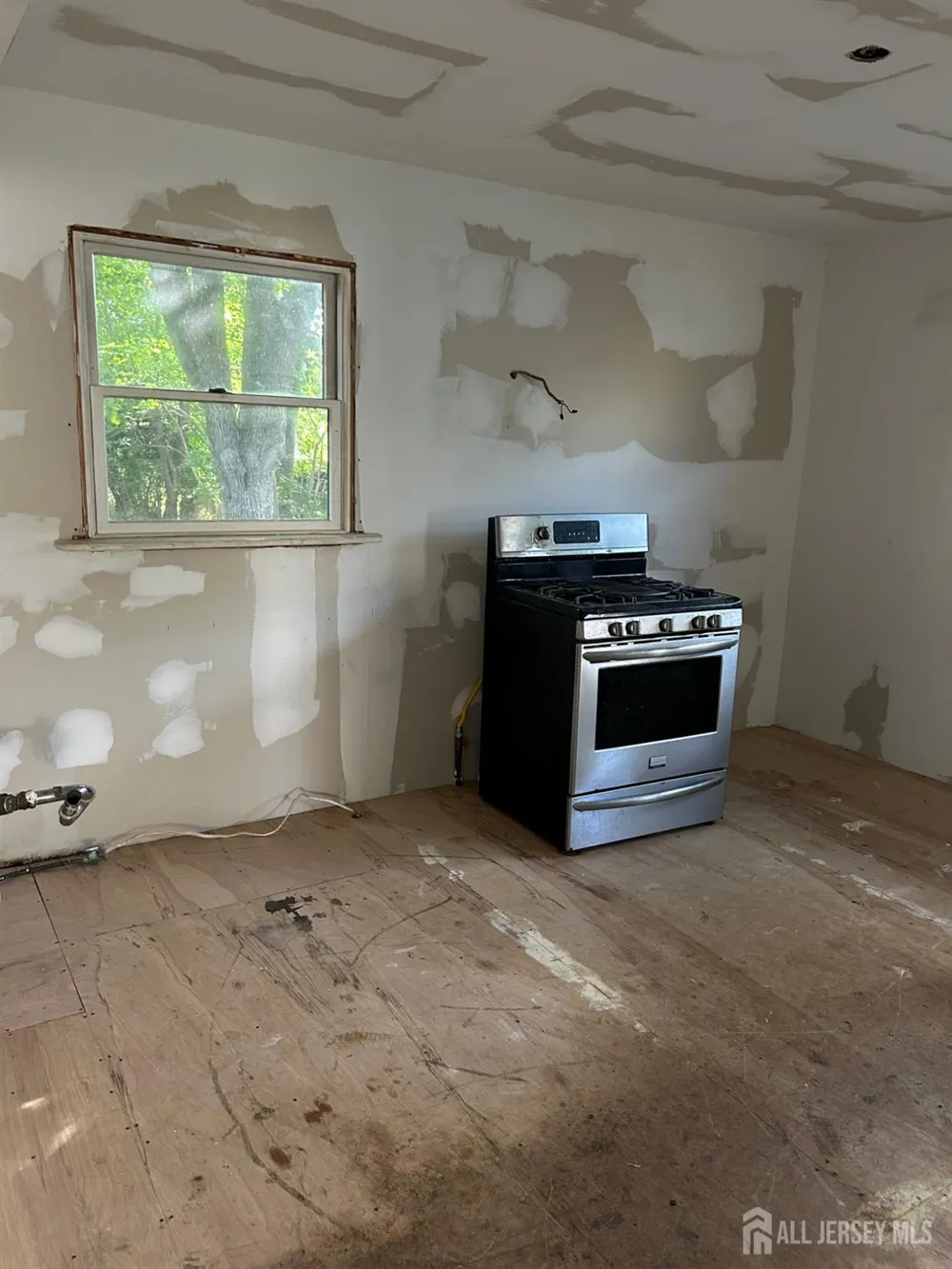 1831 S Central Avenue South Plainfield, NJ 07080