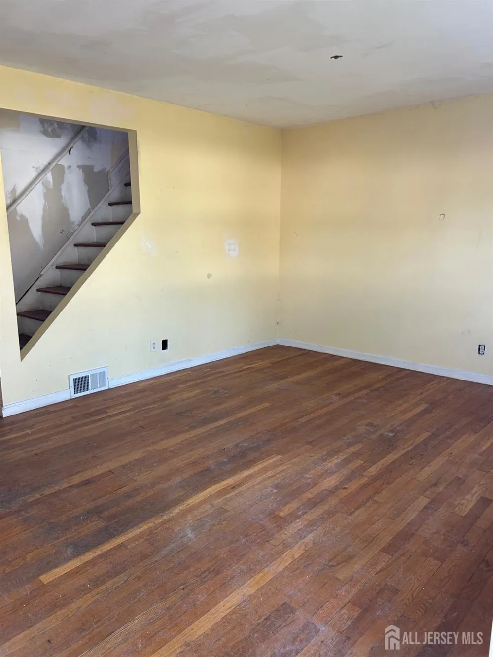 1831 S Central Avenue South Plainfield, NJ 07080