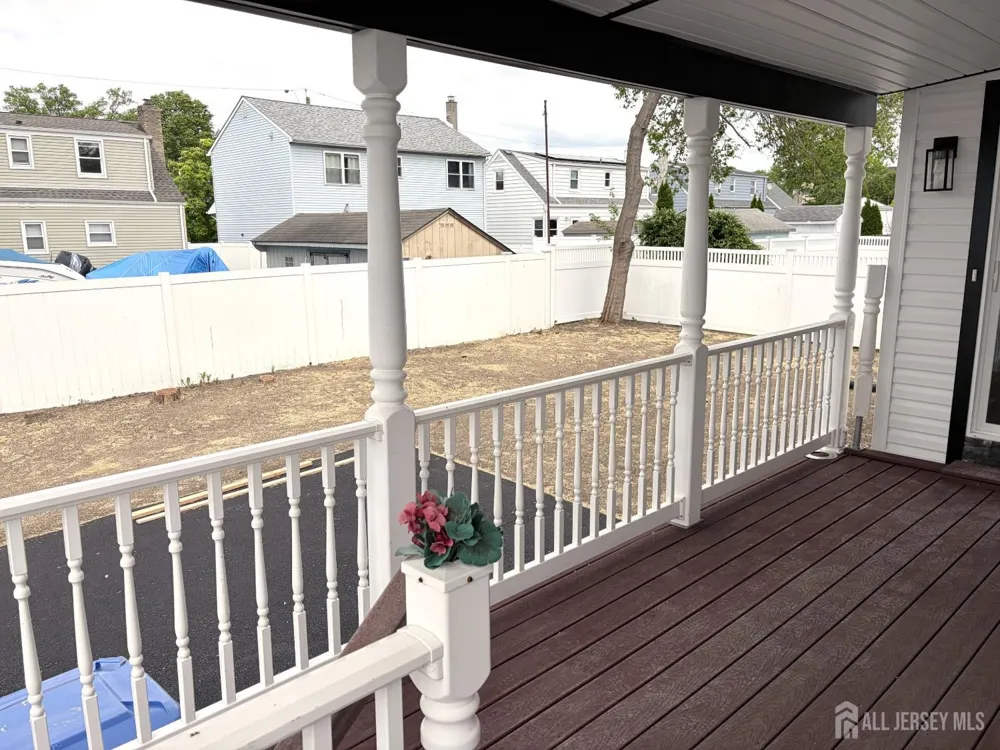 28 S McKinley Avenue S Iselin, NJ 08830