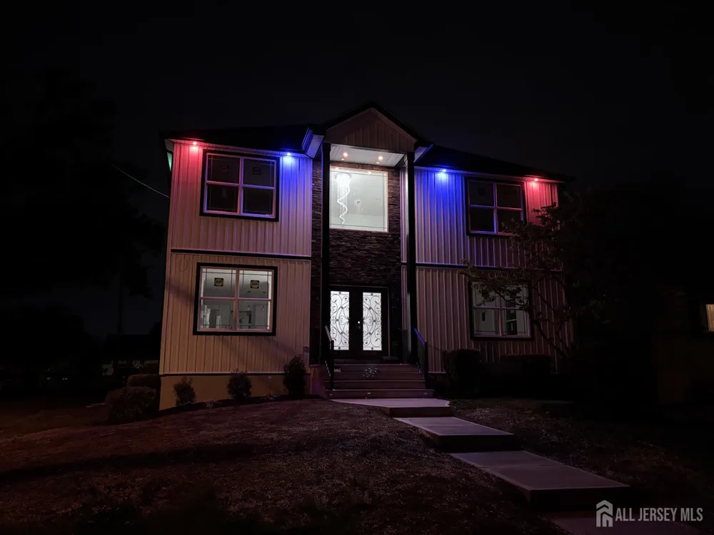 28 S McKinley Avenue S Iselin, NJ 08830