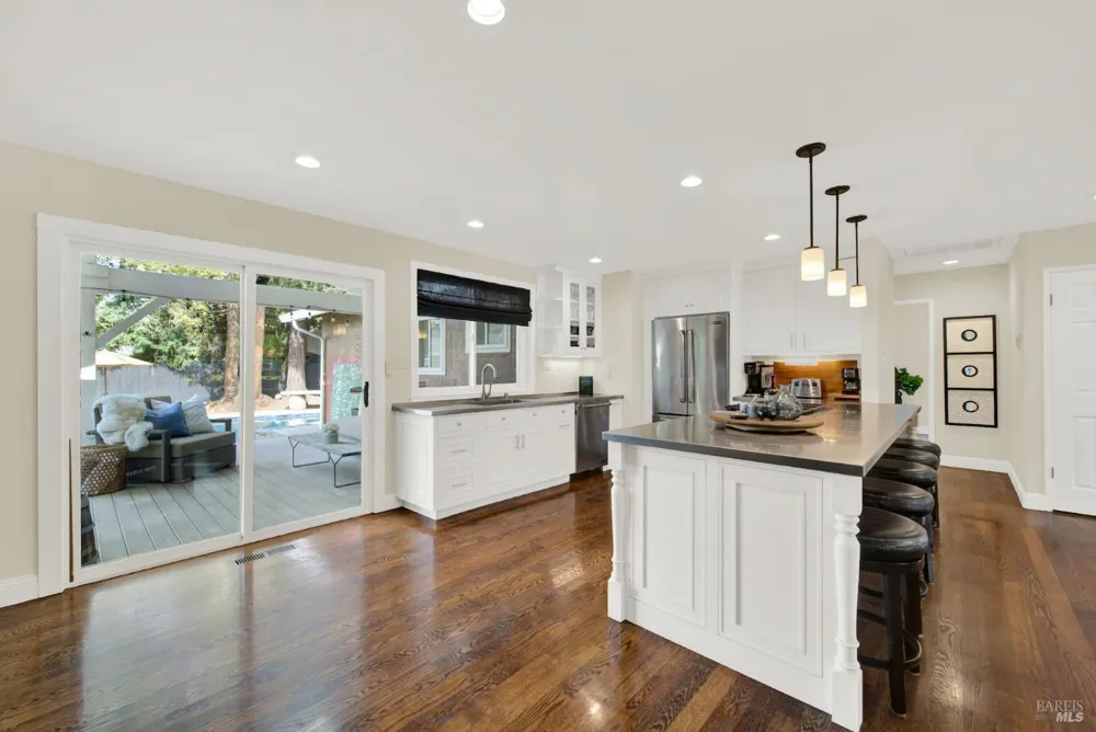 1115 Larkin Way Napa, CA 94558