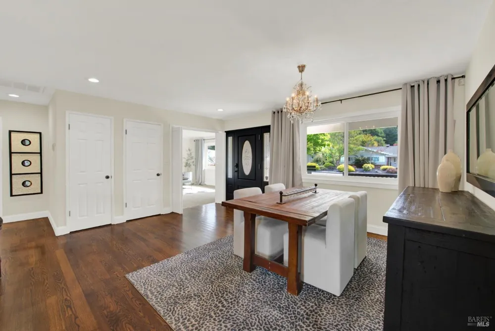 1115 Larkin Way Napa, CA 94558