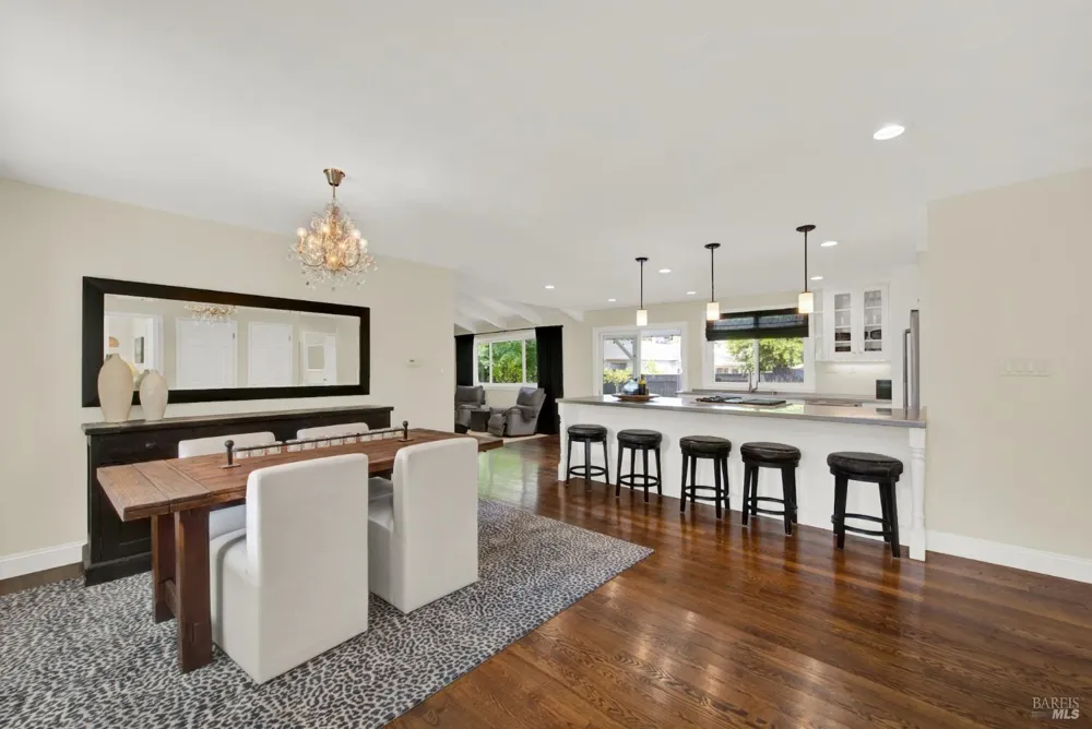 1115 Larkin Way Napa, CA 94558