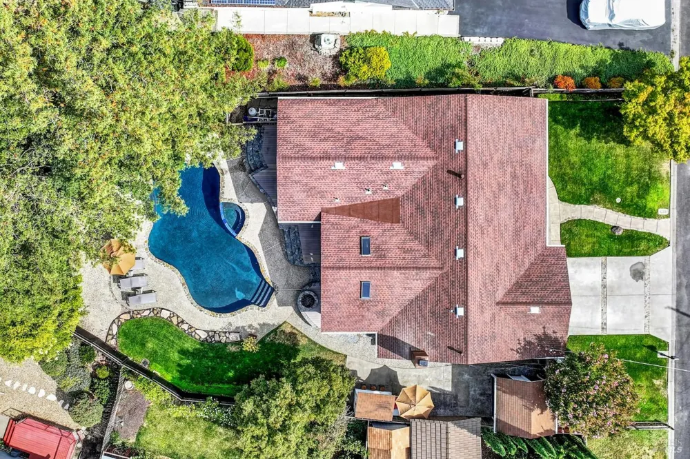 1115 Larkin Way Napa, CA 94558