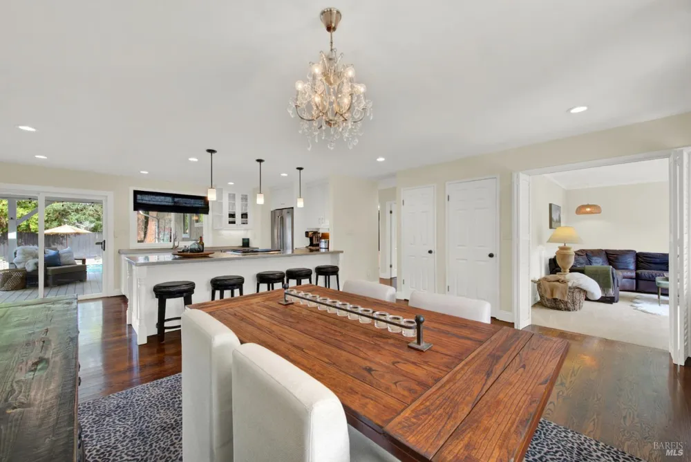 1115 Larkin Way Napa, CA 94558
