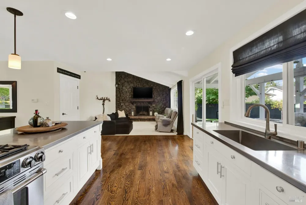 1115 Larkin Way Napa, CA 94558