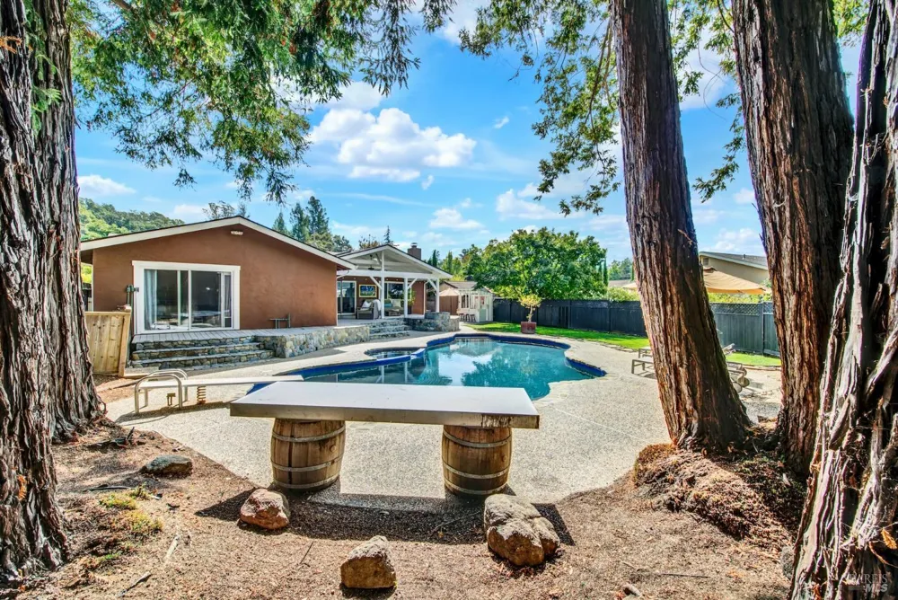 1115 Larkin Way Napa, CA 94558