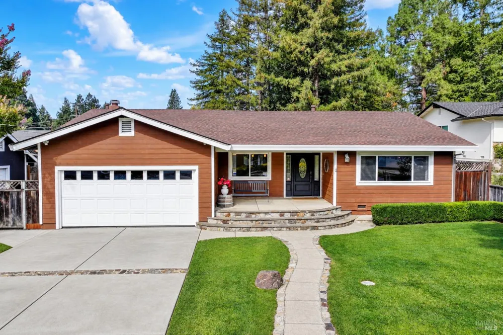 1115 Larkin Way Napa, CA 94558