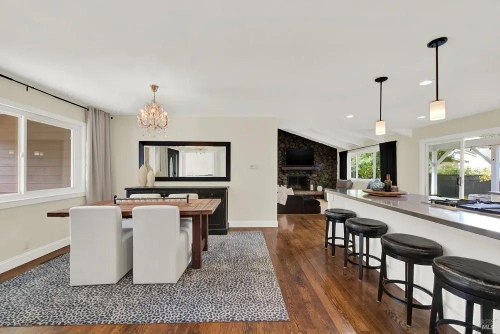 1115 Larkin Way Napa, CA 94558