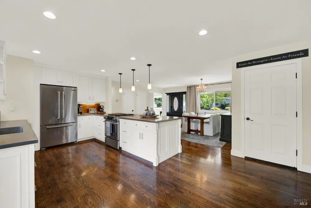 1115 Larkin Way Napa, CA 94558