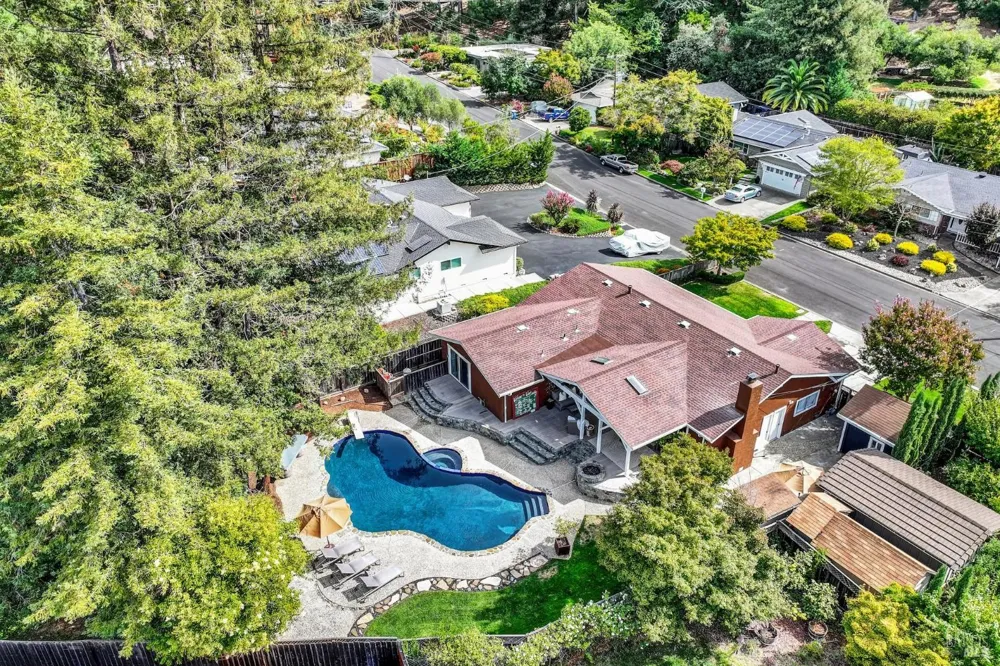 1115 Larkin Way Napa, CA 94558