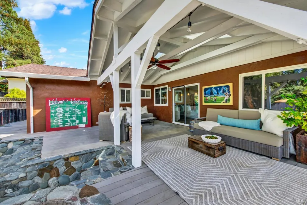 1115 Larkin Way Napa, CA 94558