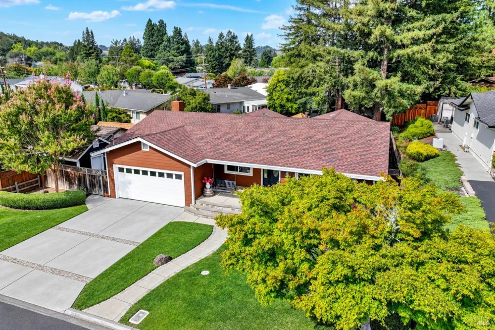 1115 Larkin Way Napa, CA 94558